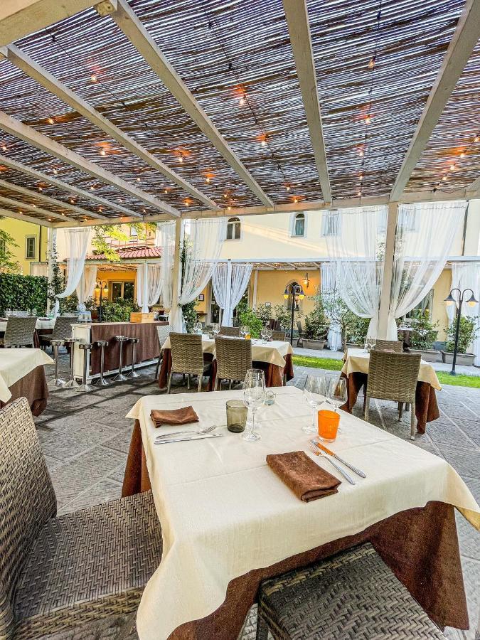 Hotel Hambros - Il Parco In Villa Banchieri Lucca Exterior foto